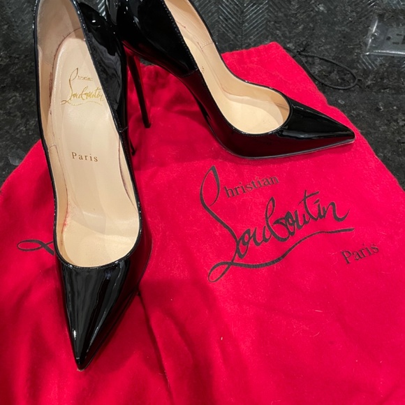 Christian Louboution So Kate Heels - Picture 3 of 9